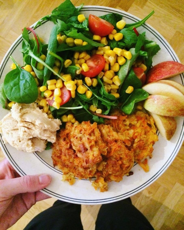 14446403_10154463896980420_631142056_o - Recept: Morots- och halloumibiffar