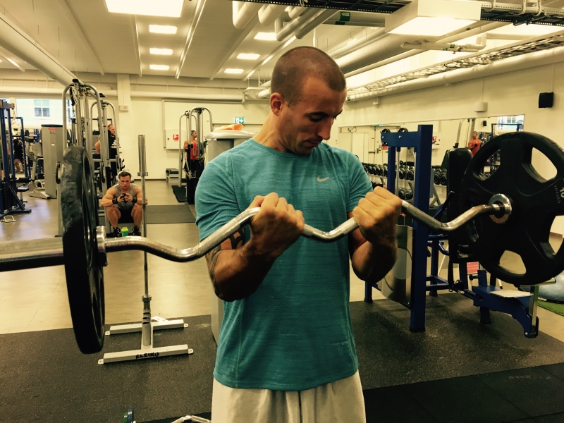 20160906-4 - bål, biceps, bröst, hälsa, maskin, övning, styrka, träning