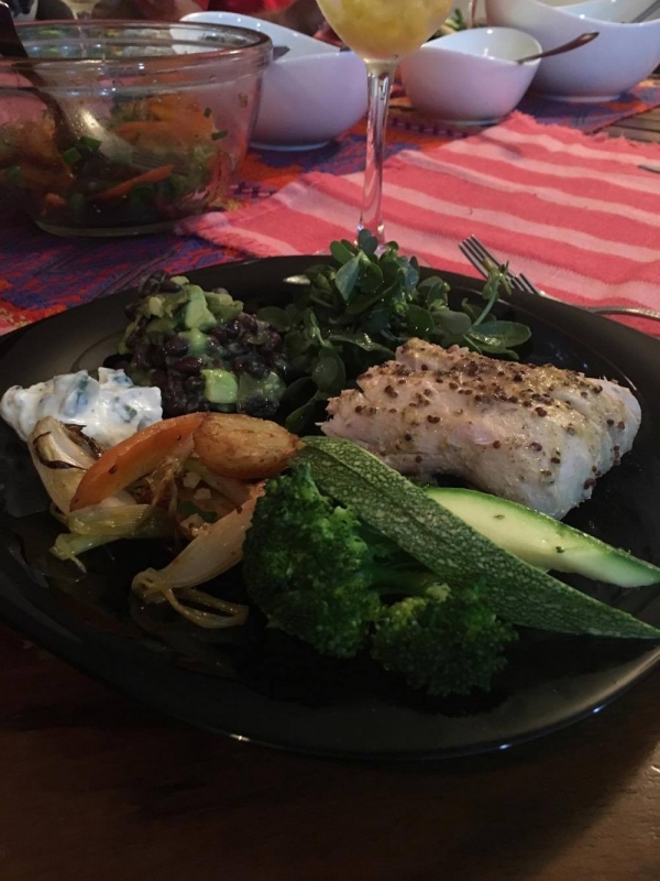 15933997_398025243877699_143170173_o - Recept: Sejfilé med rostad potatissallad