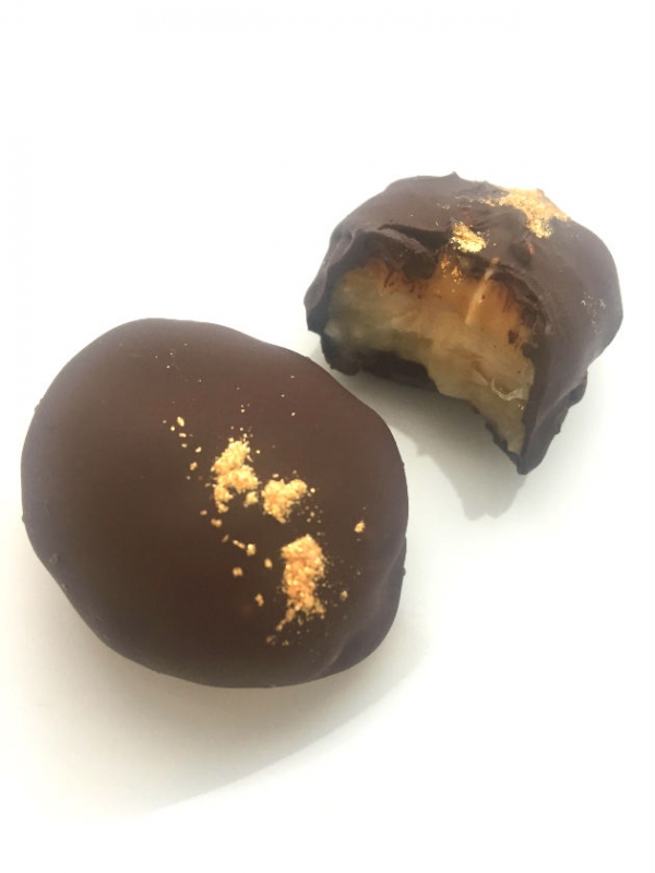 chokladdoppad banan med jordnötssmör 