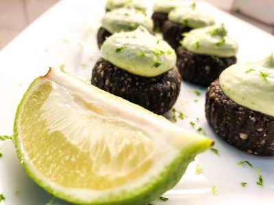 rawcupcakes - Veganska chokladcupcakes med avokado och limefrosting