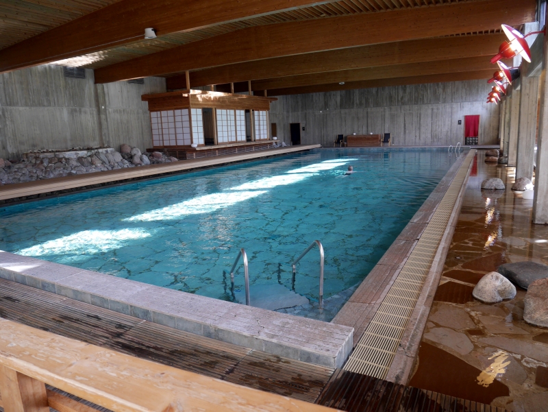 Y4 - Med löfte om varmt vatten och tystnad