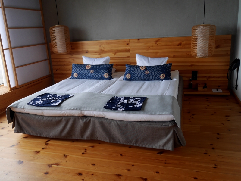 Y7 - Med löfte om varmt vatten och tystnad