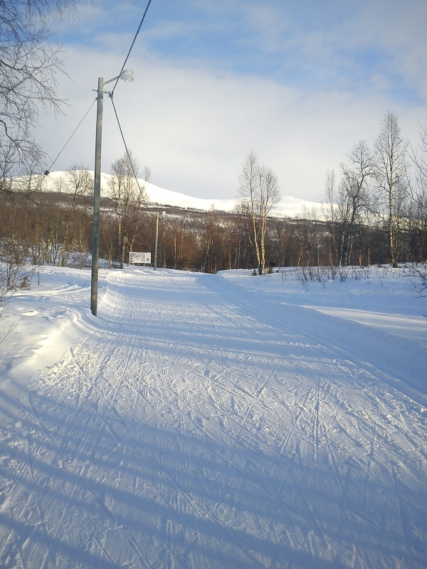 elljusspa%CC%8Aret - Kristina lär dig åka skidor i Hemavan