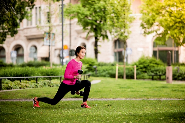 sites/default/files/Big lunge till kick och press 1w_0.jpg