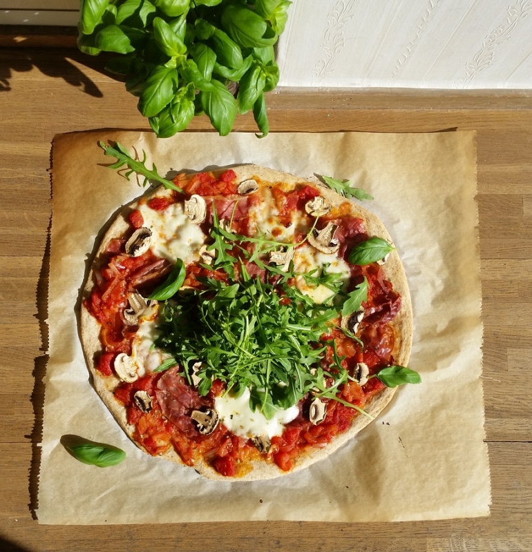 Fullkornspizza.jpg kaloriberäknade recept
