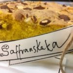 Gör glutenfri saffranskaka till jul