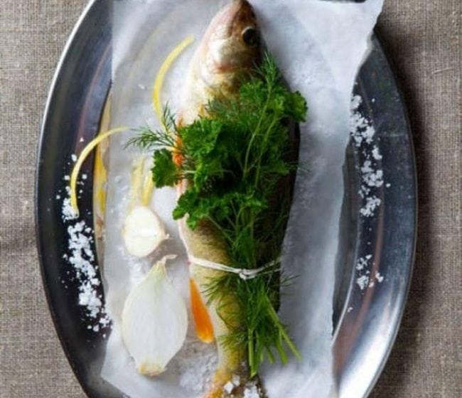 RECEPT: Örtstekt abborre med färskpotatis