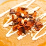 Pumpasoppa med rökiga morotschips