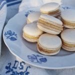 salted caramel macarones