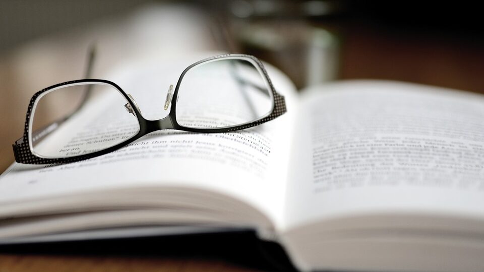 book-4600757_1280-e1600848794739 - Hälsa