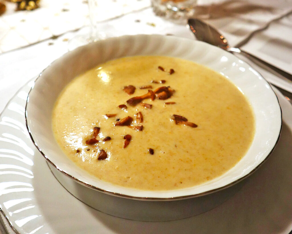 kantarellsoppa_anna-1024x819 - kantarellsoppa