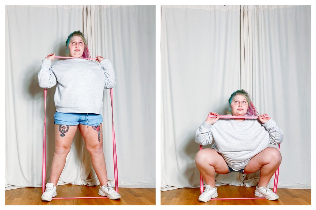 Veckans träningsprogram med ett gummiband - Knäböj