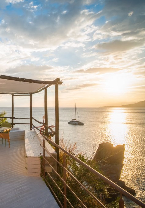 massage-with-sea-view-cut - yoga