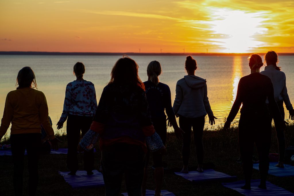 yoga-solnedgang-1024x683 - yoga