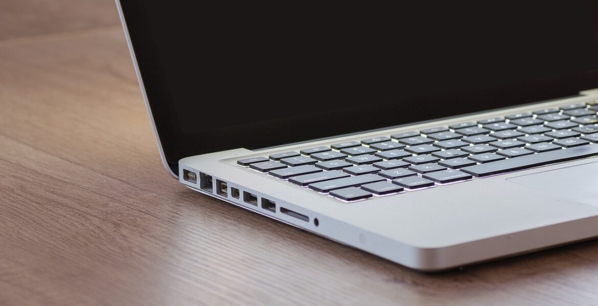 laptop-6856557_1280-1