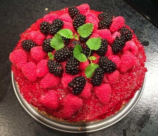 Vegansk rawfoodtårta med hallon