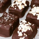 Kokoskola sötad med dadlar