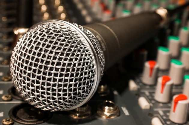 microphone-626618_640_0 - Music Maestro