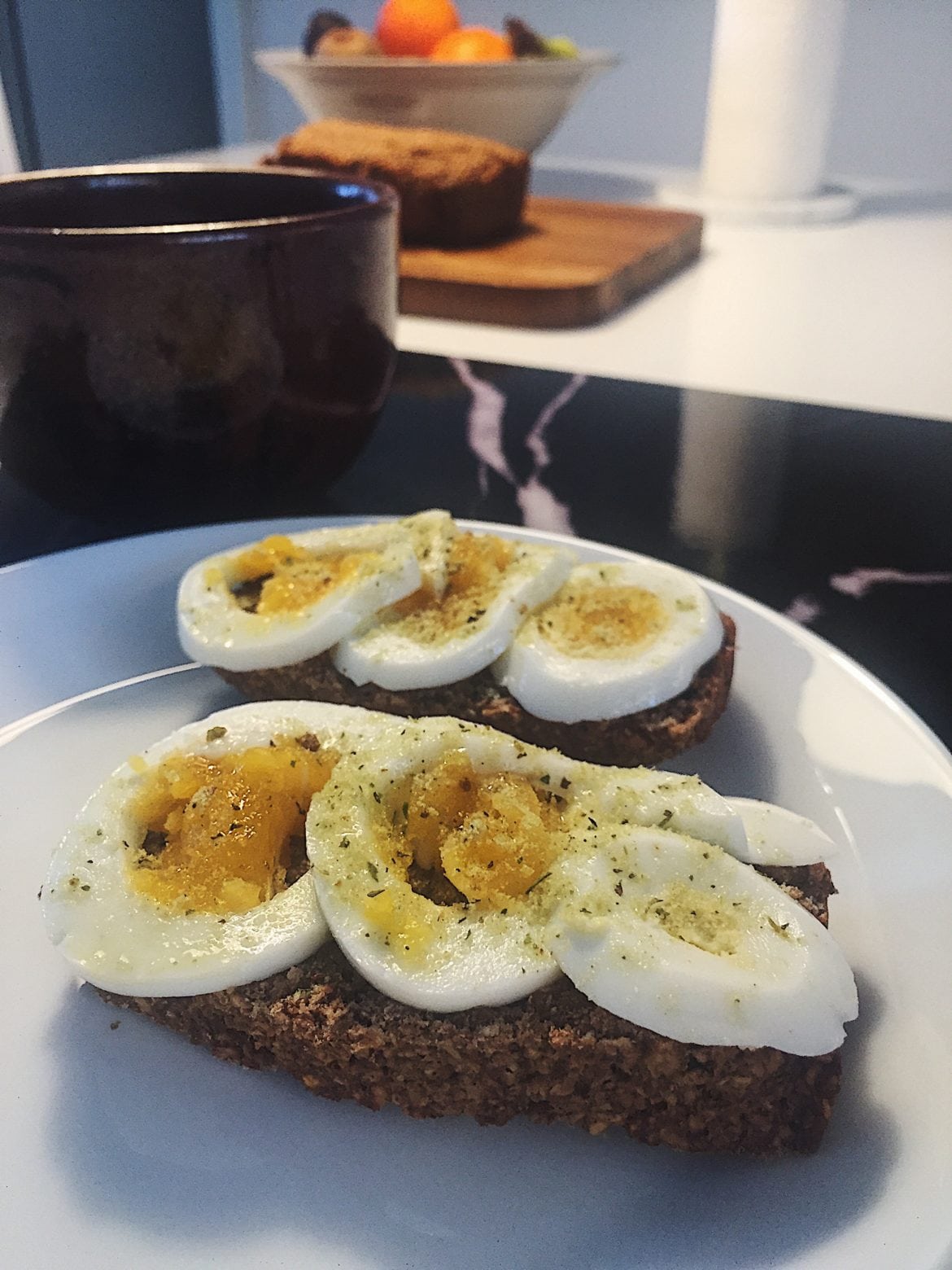 Bananbröd utan mjöl med kanel och kardemumma