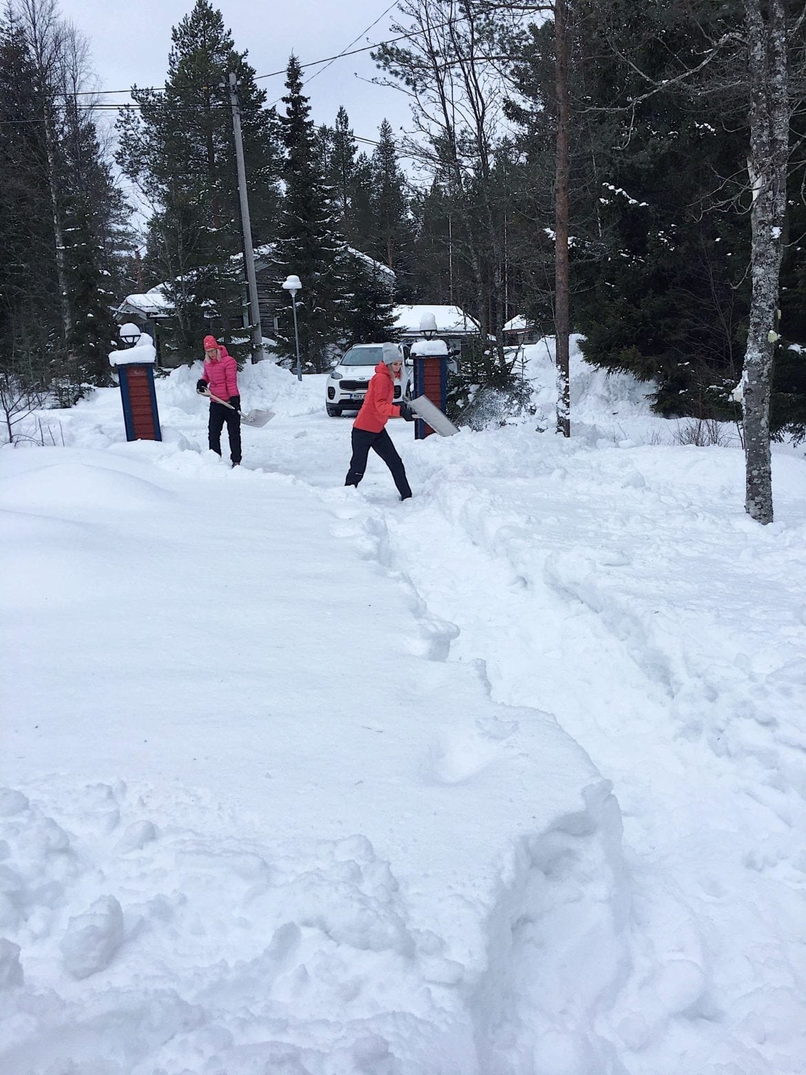 28277835_10156368939773984_1642172442_o - Snöskottning är också träning