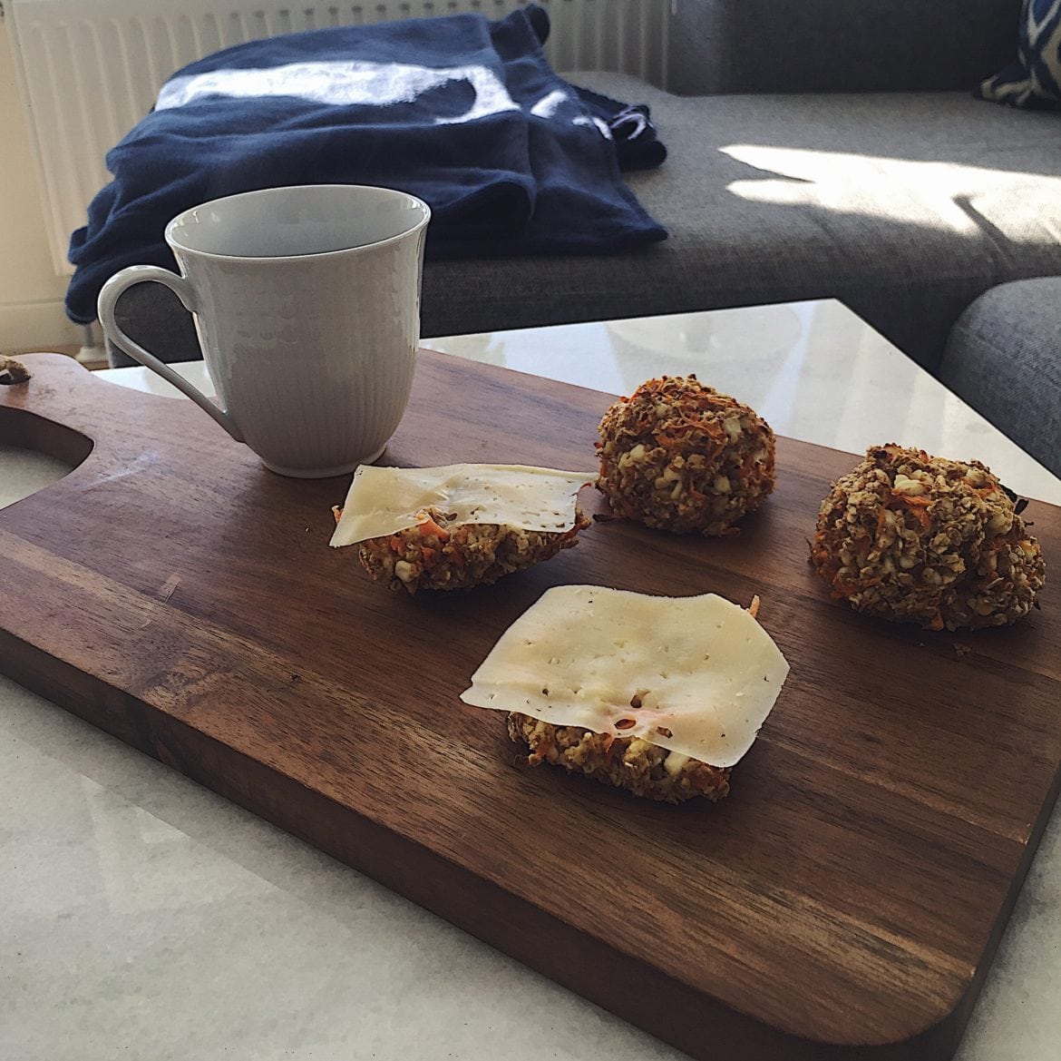 Keso och morotsbröd