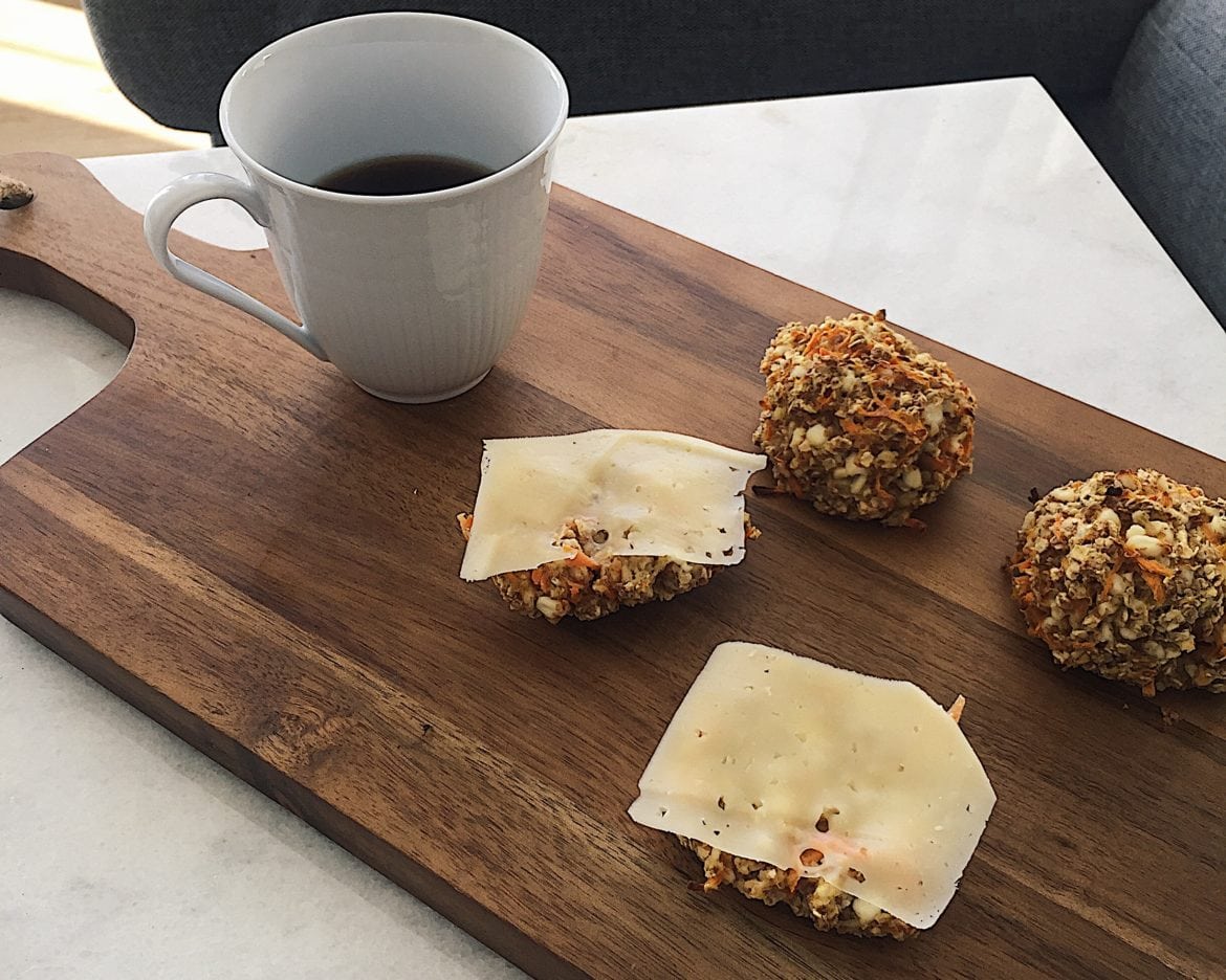 Keso och morotsbröd