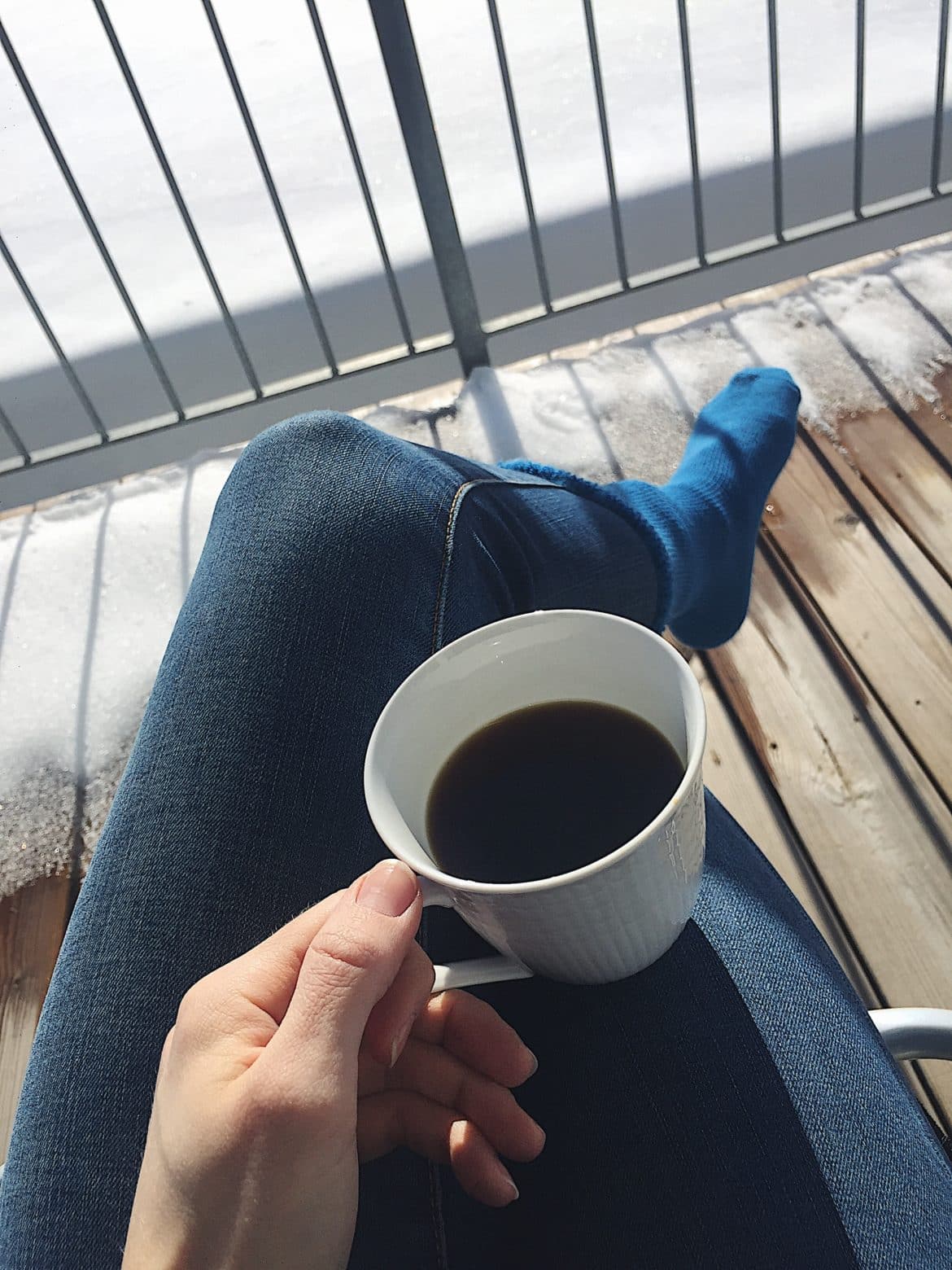 Ta vara på dagen med en kaffe i solen