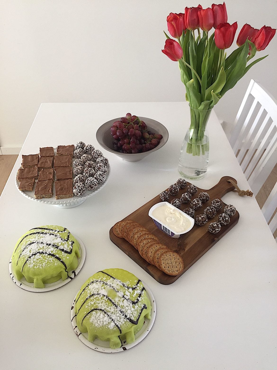 Dadelbollar, sockerfria chokladbollar, nougatrutor