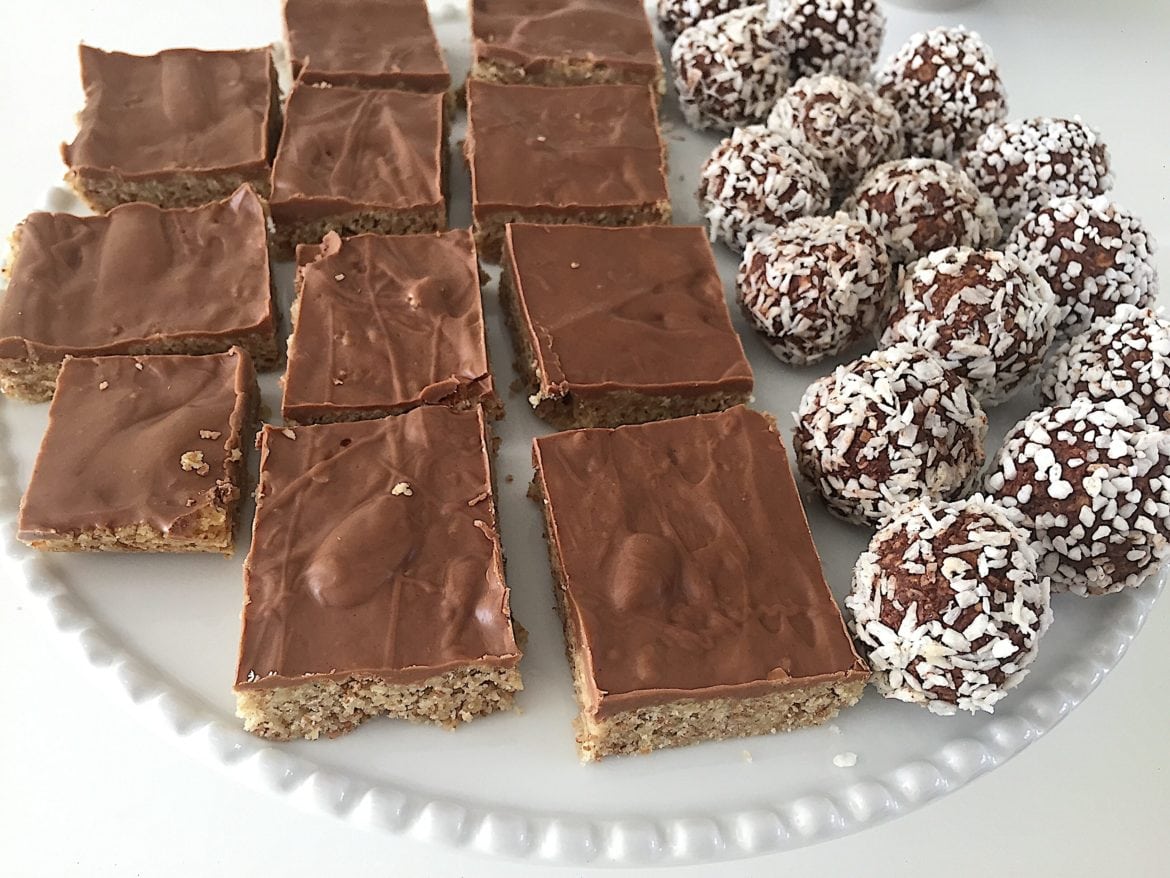 29884152_10156489316283984_343931429_o-1 - Nougatrutor och sockerfria chokladbollar