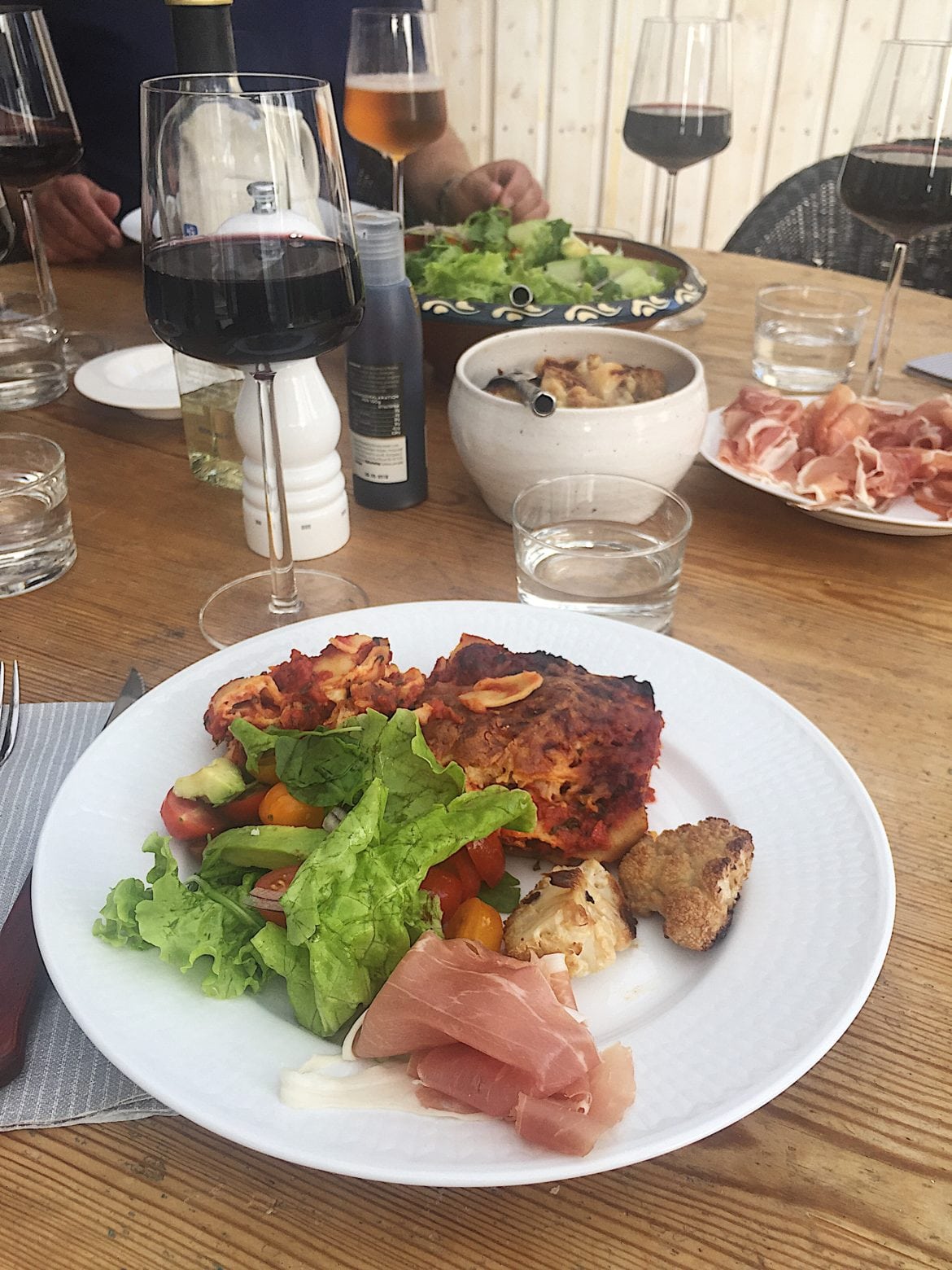 Vegetarisk lasagne med halloumi och tomatsås