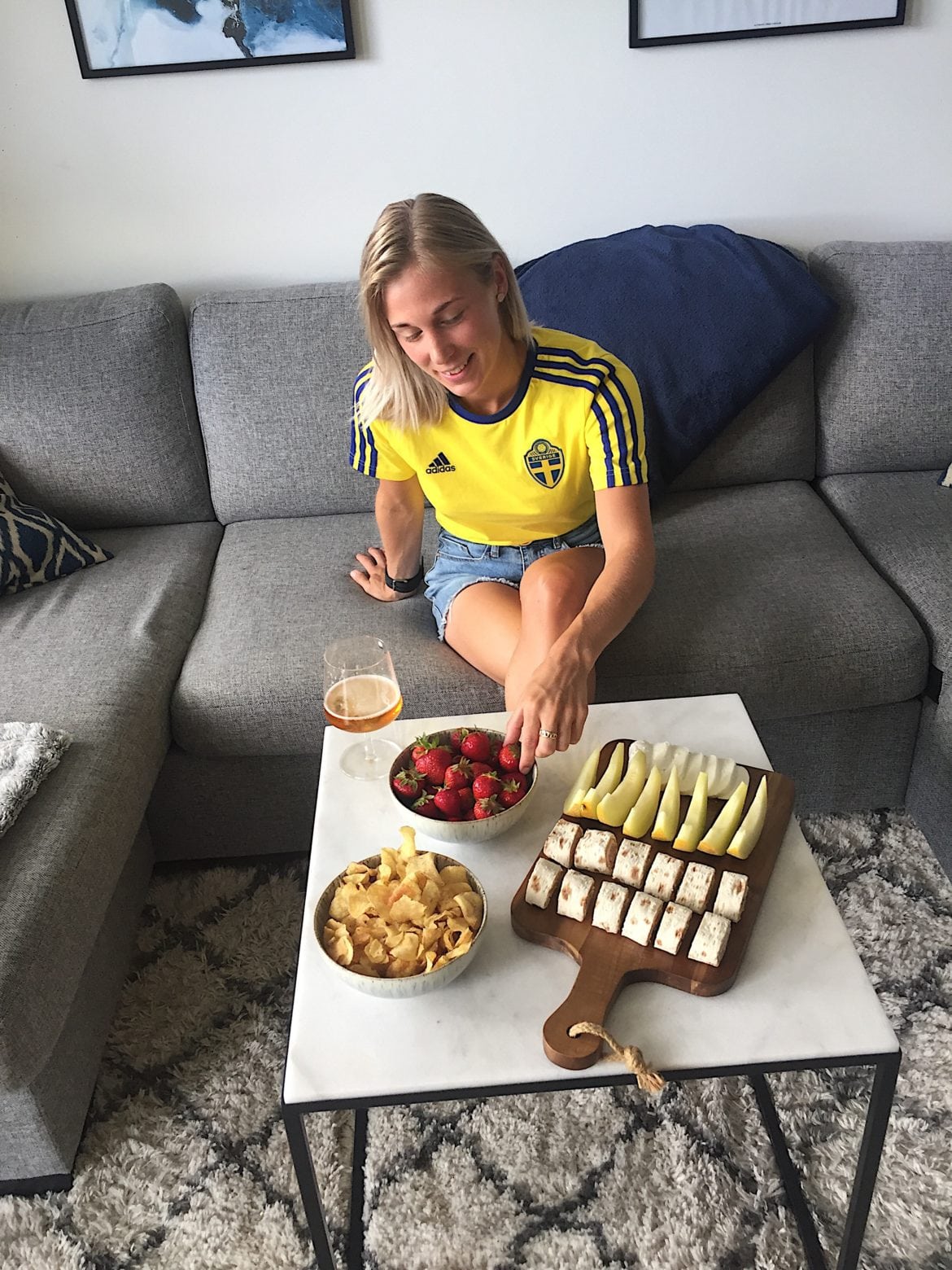 35493230_10156685297403984_8011878194921603072_n - VM och tunnbrödssnittar med lax