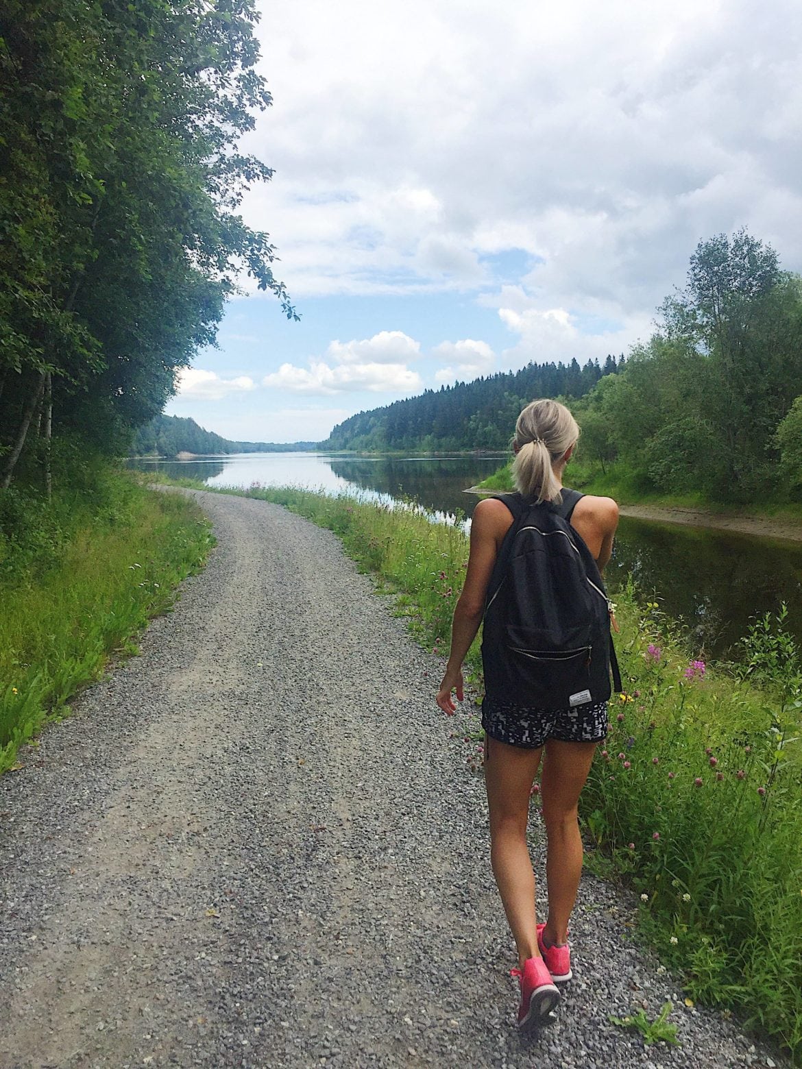 36671340_10156733017533984_8786663979855380480_n - 2,5h härlig naturpromenad med fikapaus