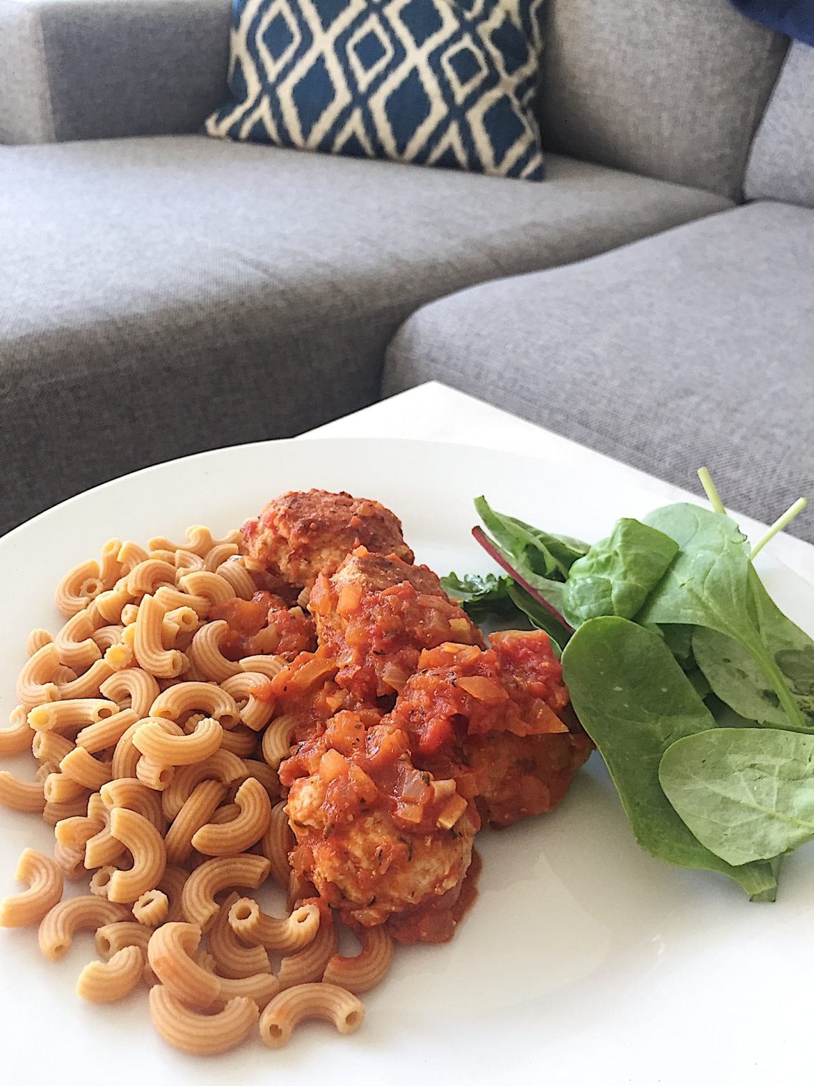 Kycklingbullar i tomatsås