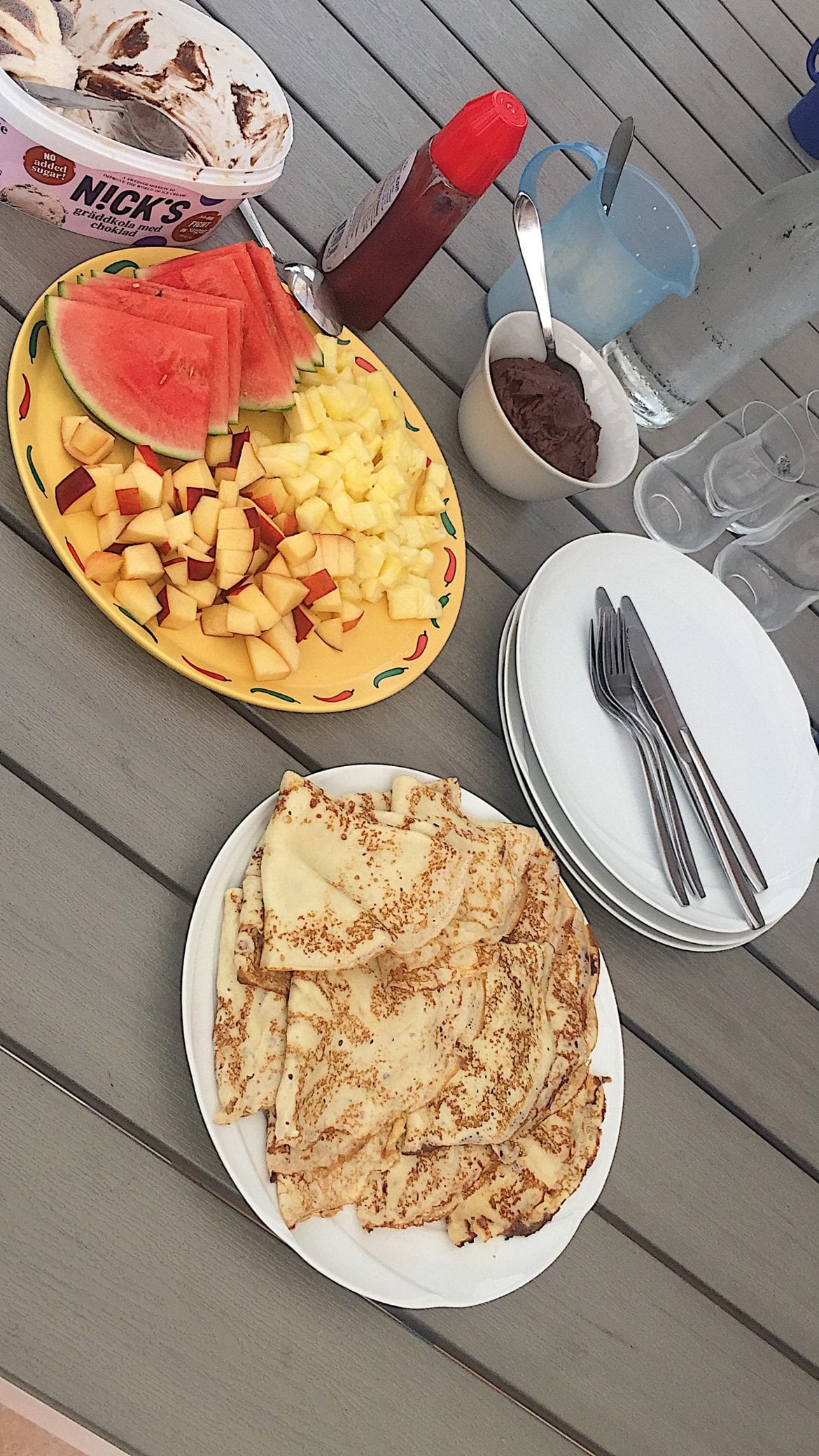 Pannkakor och chokladmousse med avokado