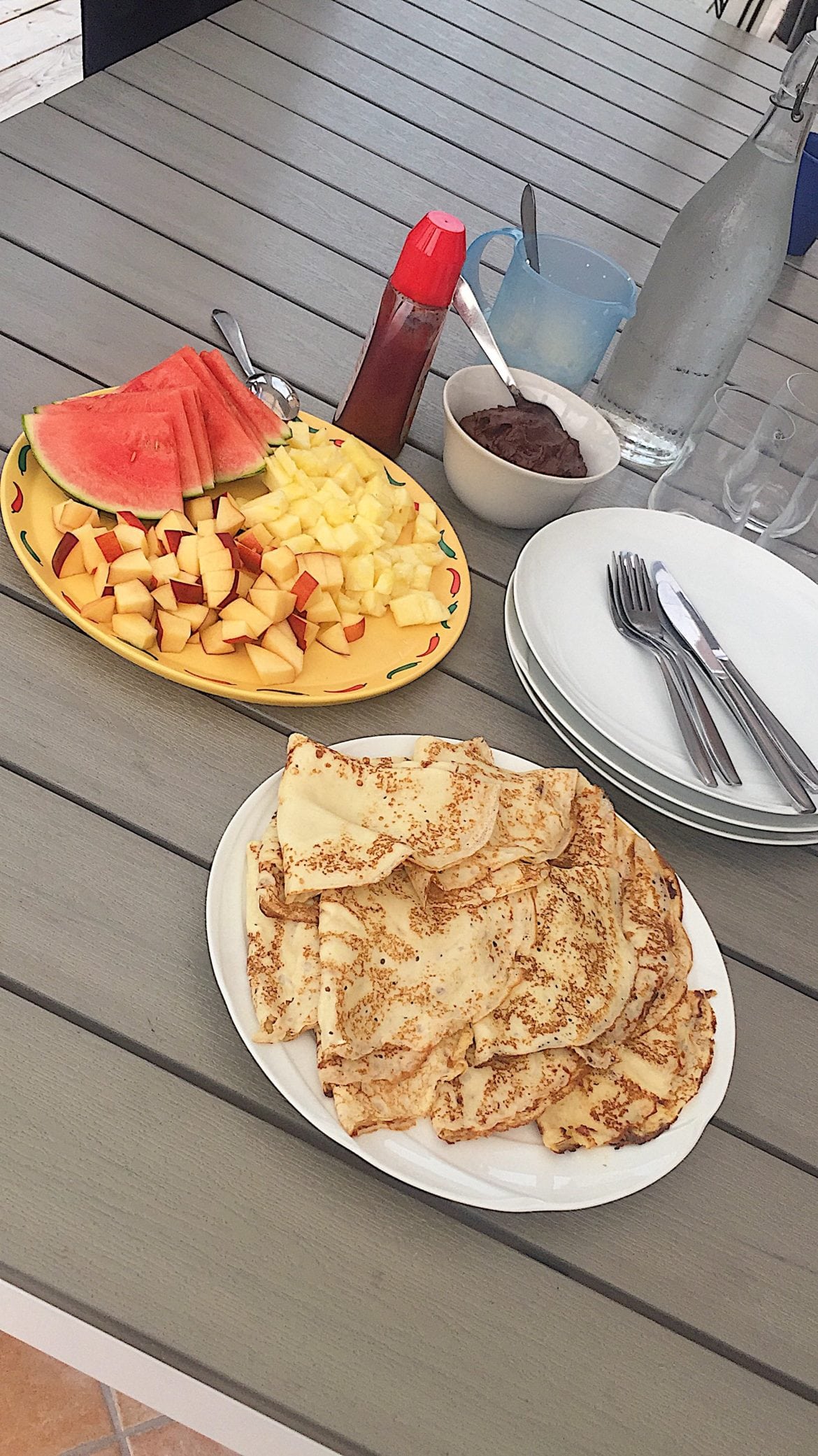 Pannkakor och chokladmousse med avokado