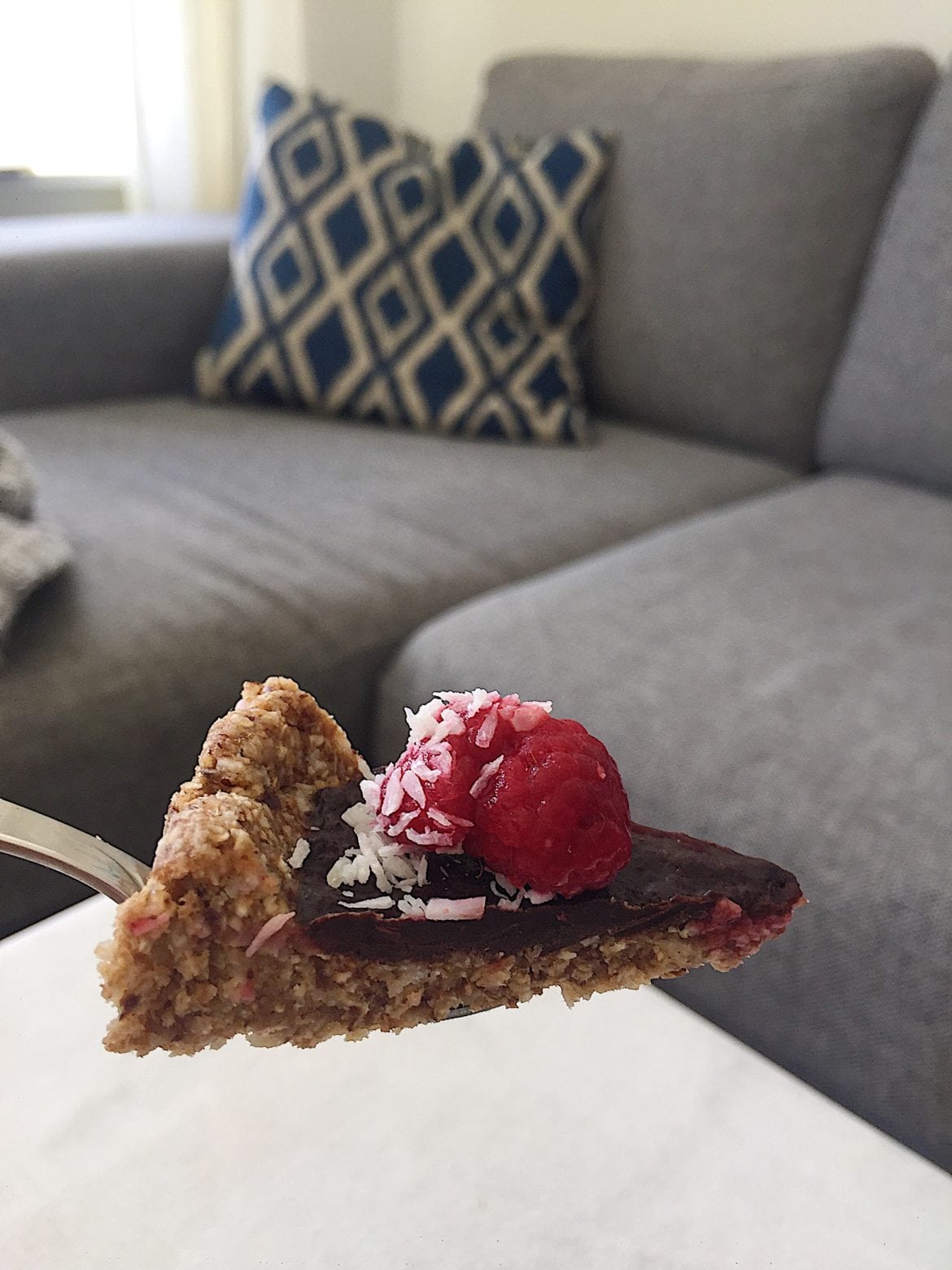 rawfoodcake med choklad och hallon