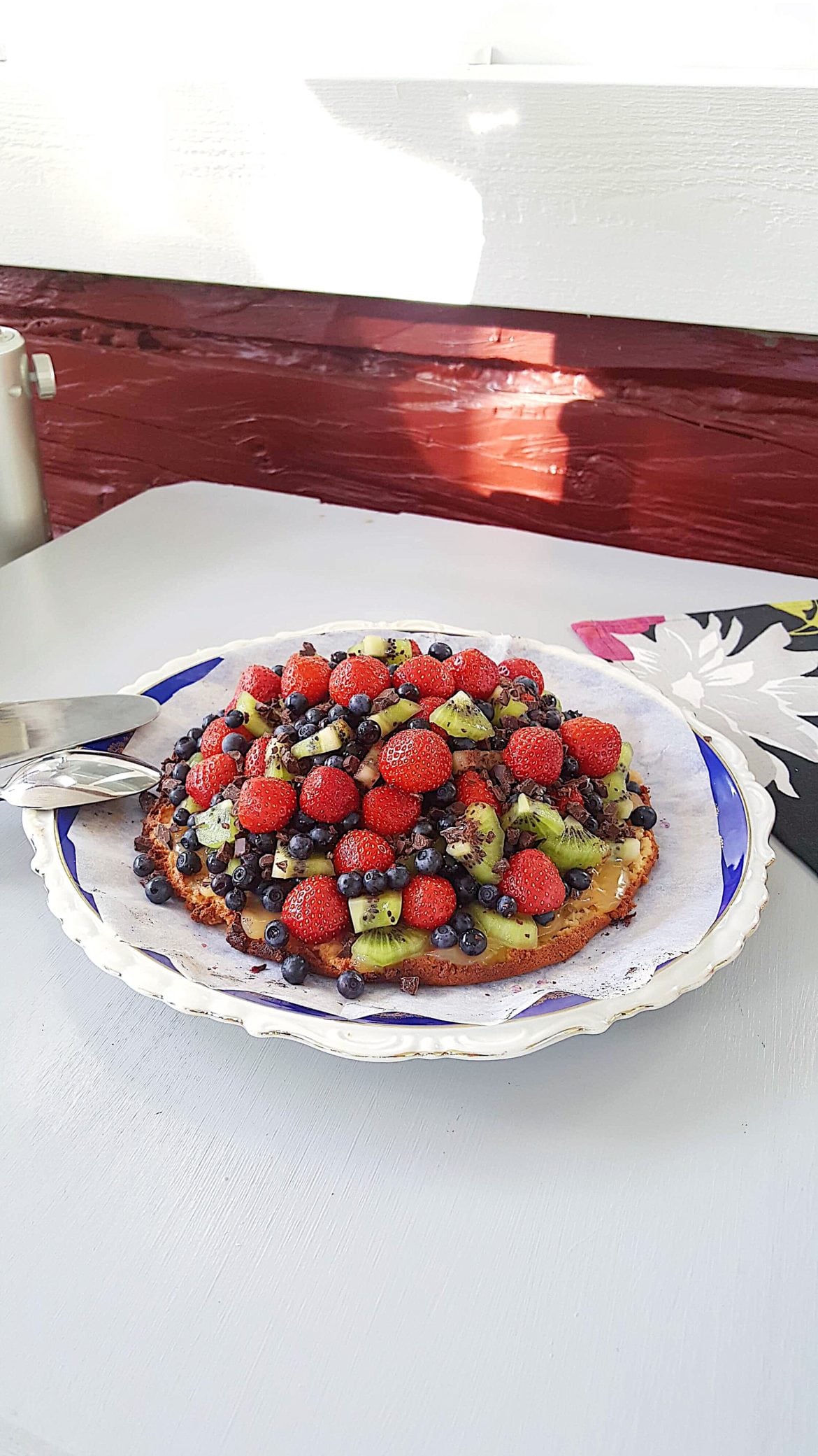 Efterrätt med limecurd och bär
