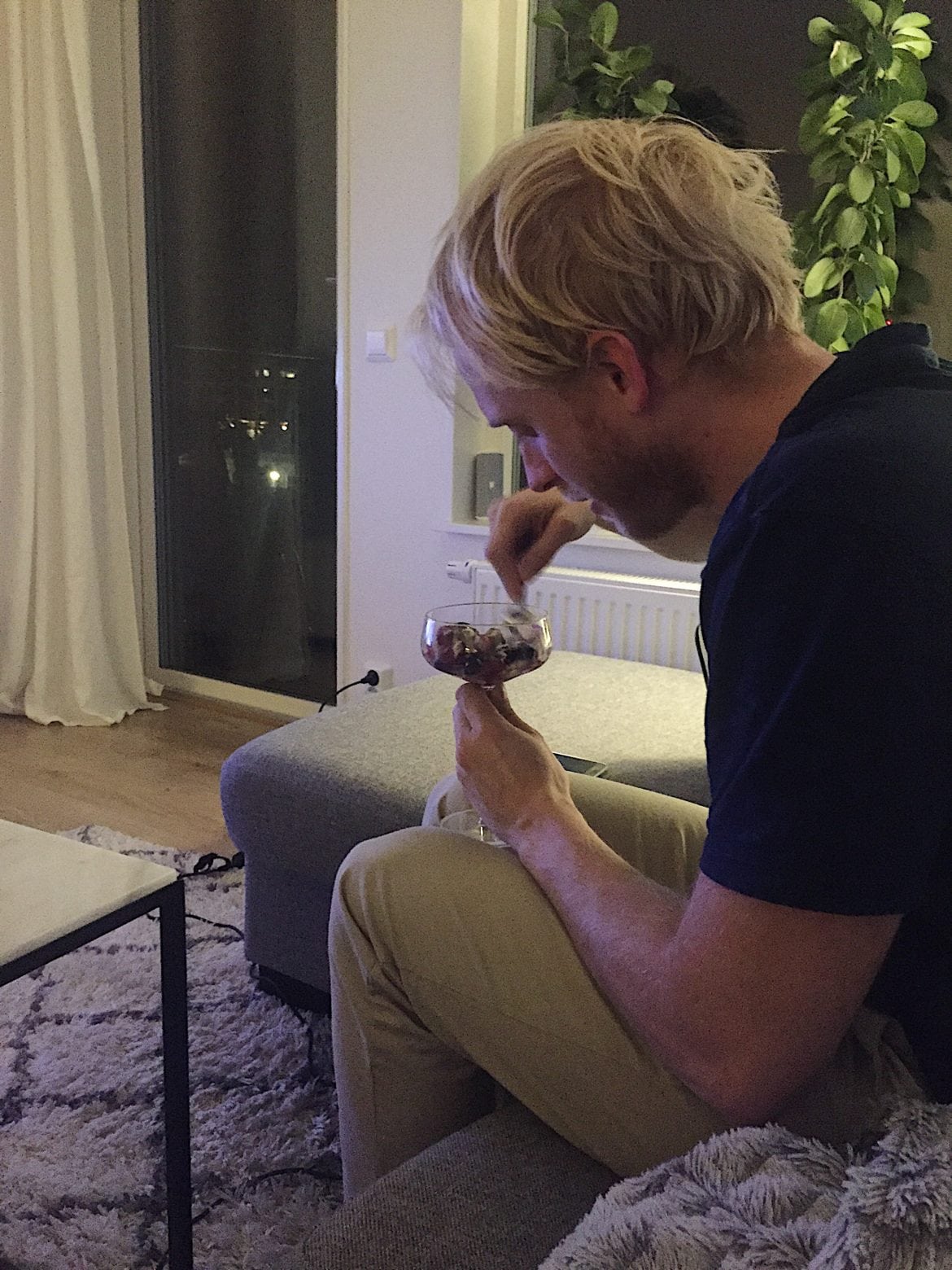 Gino med kiwi, hallån, blåbär och banan