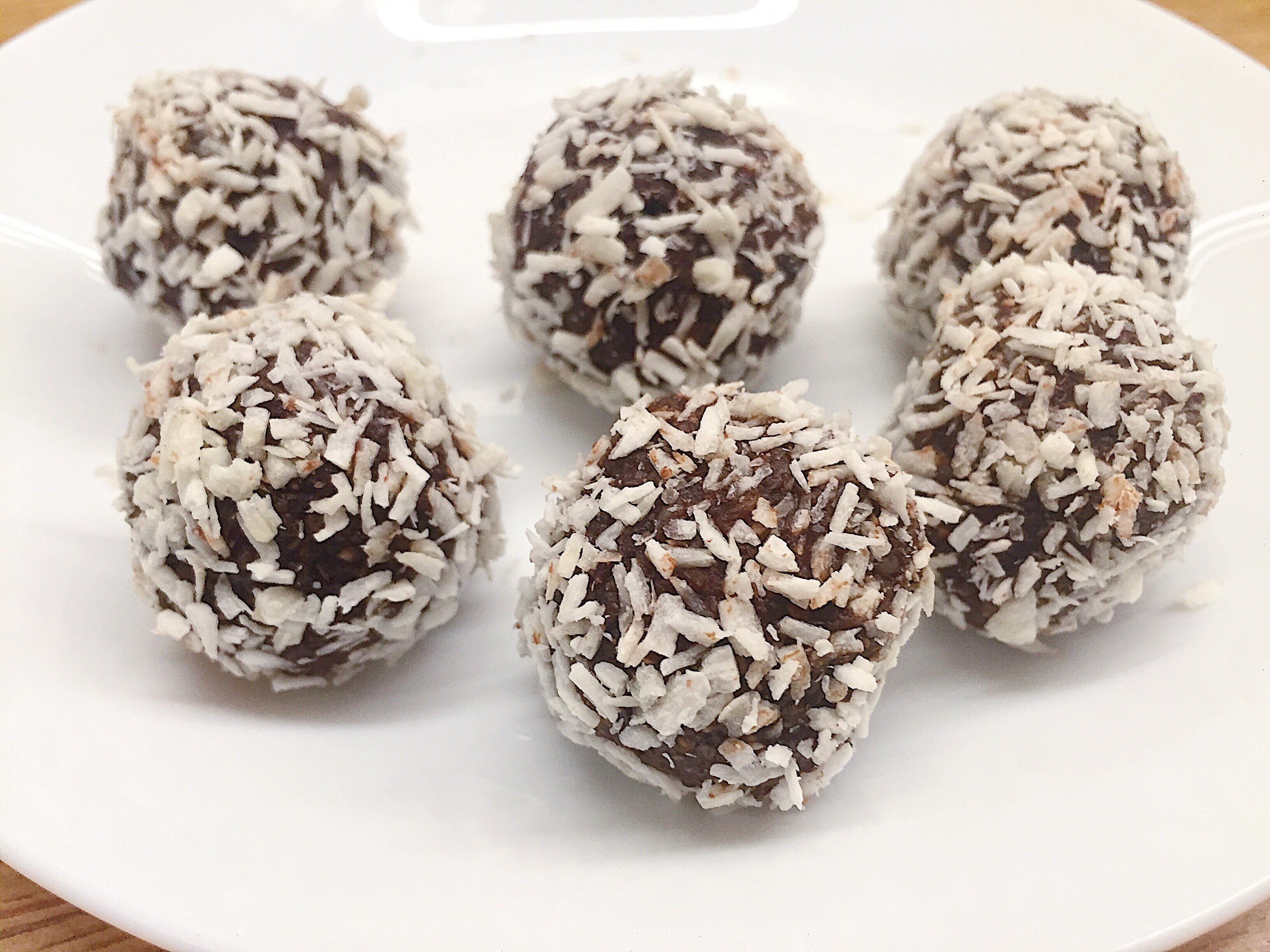 Nyttiga chokladbollar (utan dadlar)