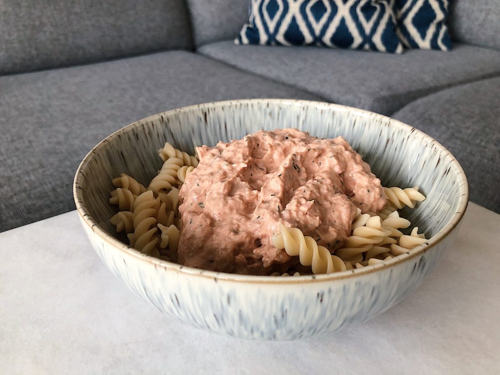 Tonfiskröra med tomatpuré