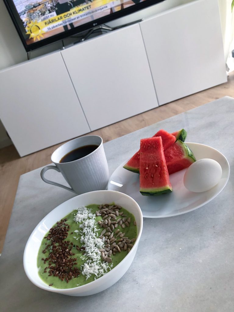 12 måltider - mango och spenatsmoothie