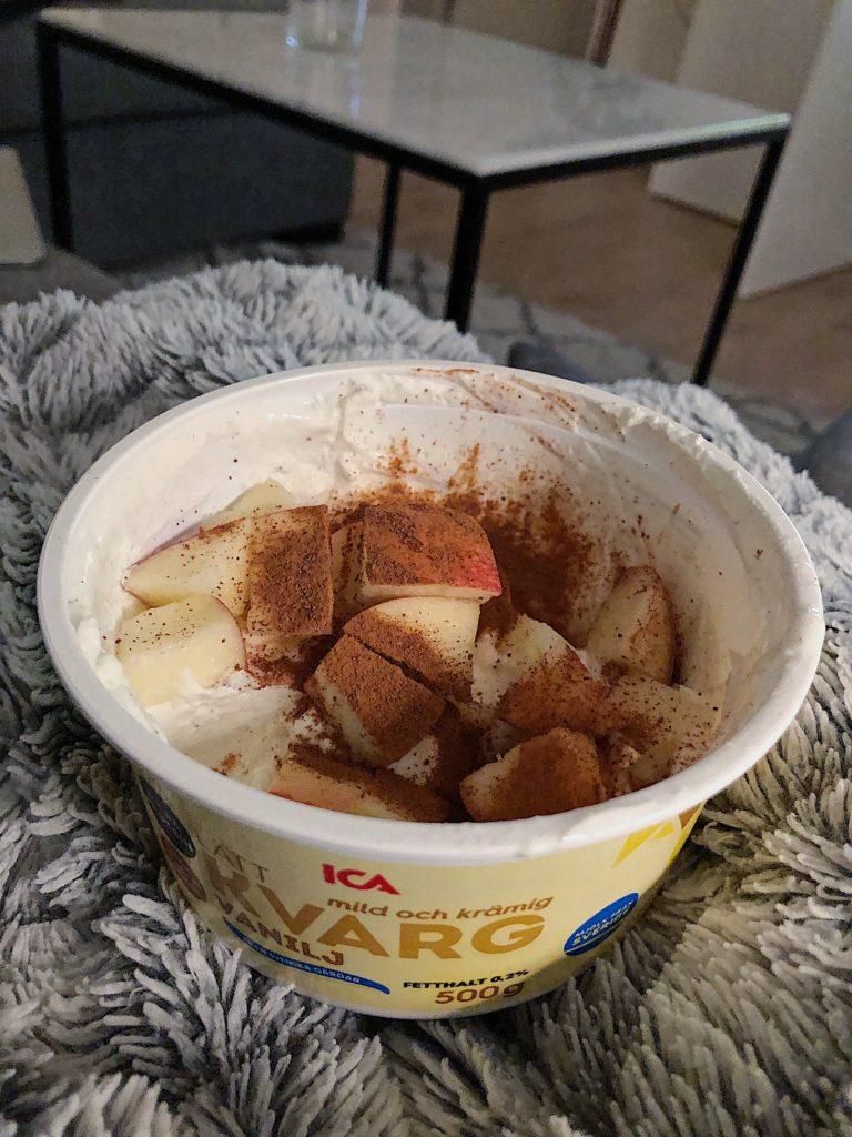 vaniljkvarg med äpple och kanel