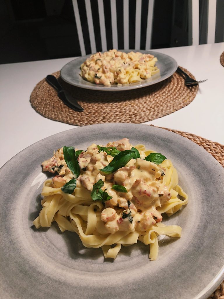 9 måltider - pasta med kräftstjärtar och räkor