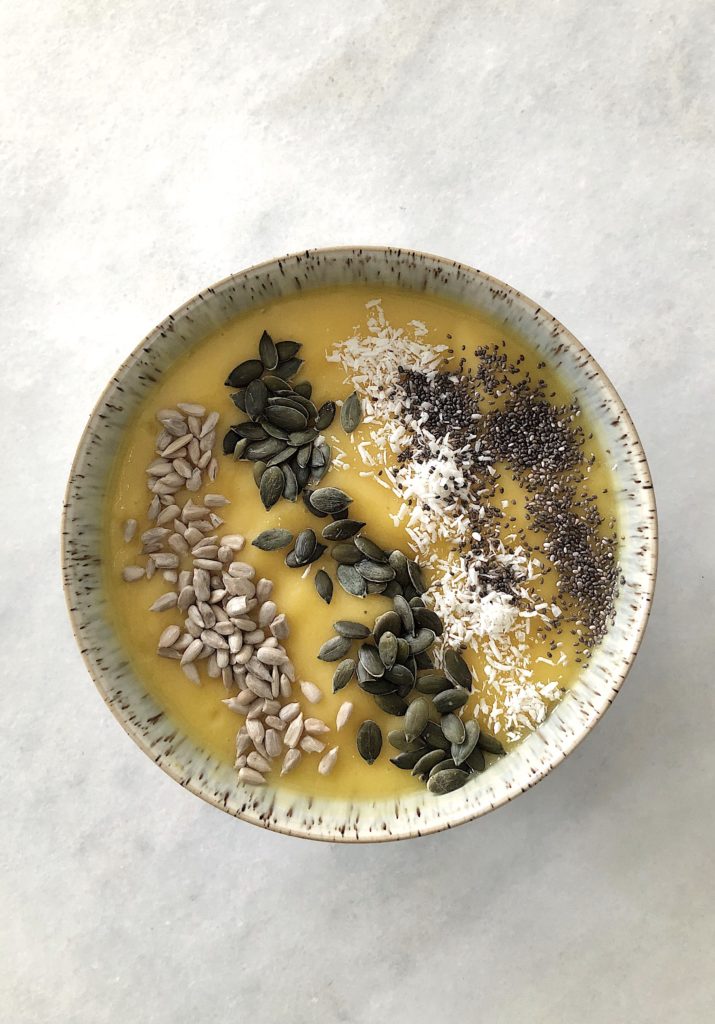 Smoothie med mango och ananas