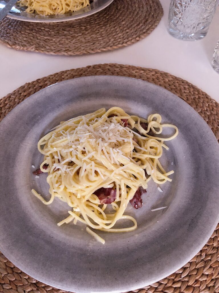 Krämig pasta carbonara