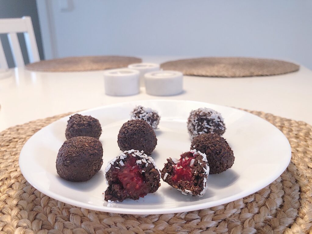 chokladbollar med dadlar