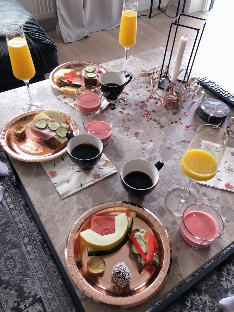 235064355_368075481483665_6565724561401746621_n - mango och spenatsmoothie