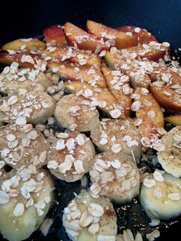 20161203 - Mixa frukten med havregryn och kanel!