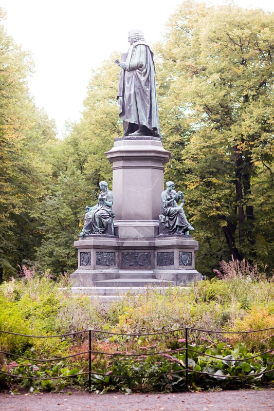 Esprit-11 - ESPRIT AND #US2